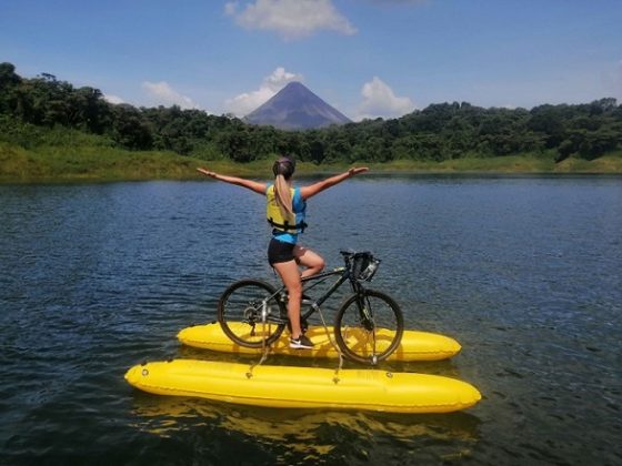 Hors des sentiers battus > et pourquoi ne pas traverser le lac Arenal … à vélo ?
