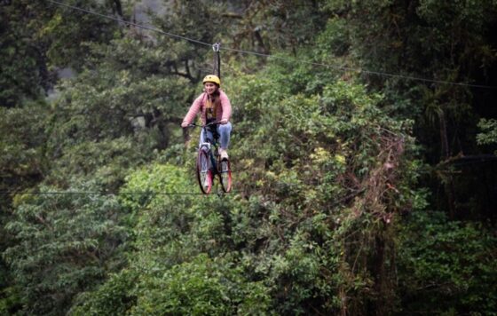 Nouvelle expérience : faire de la canopée au Costa Rica… à vélo !