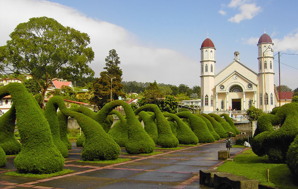 iglesia-de-san-rafael-zarcero