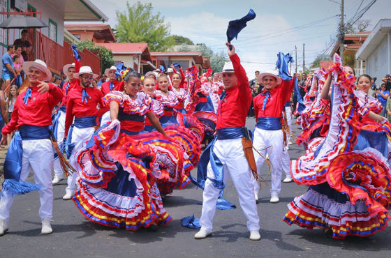 La Banda Municipal de Zarcero en el Desfile de las Rosas 2020
