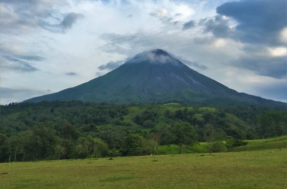 El Parque Nacional Volcán Arenal fue seleccionado como el sexto parque nacional del mundo y el primero en Latinoamérica según los premios TripAdvisor Travelers Choice Awards.