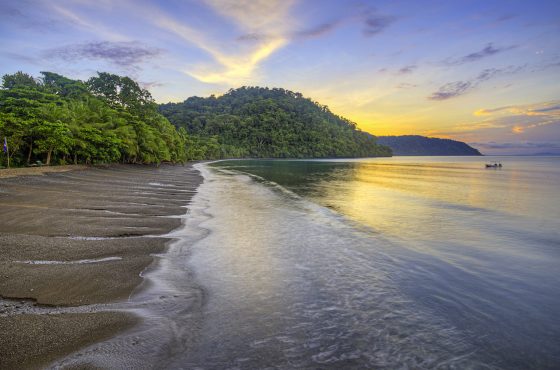 Vacunados y menores ya pueden viajar a Costa Rica sin seguro de viaje